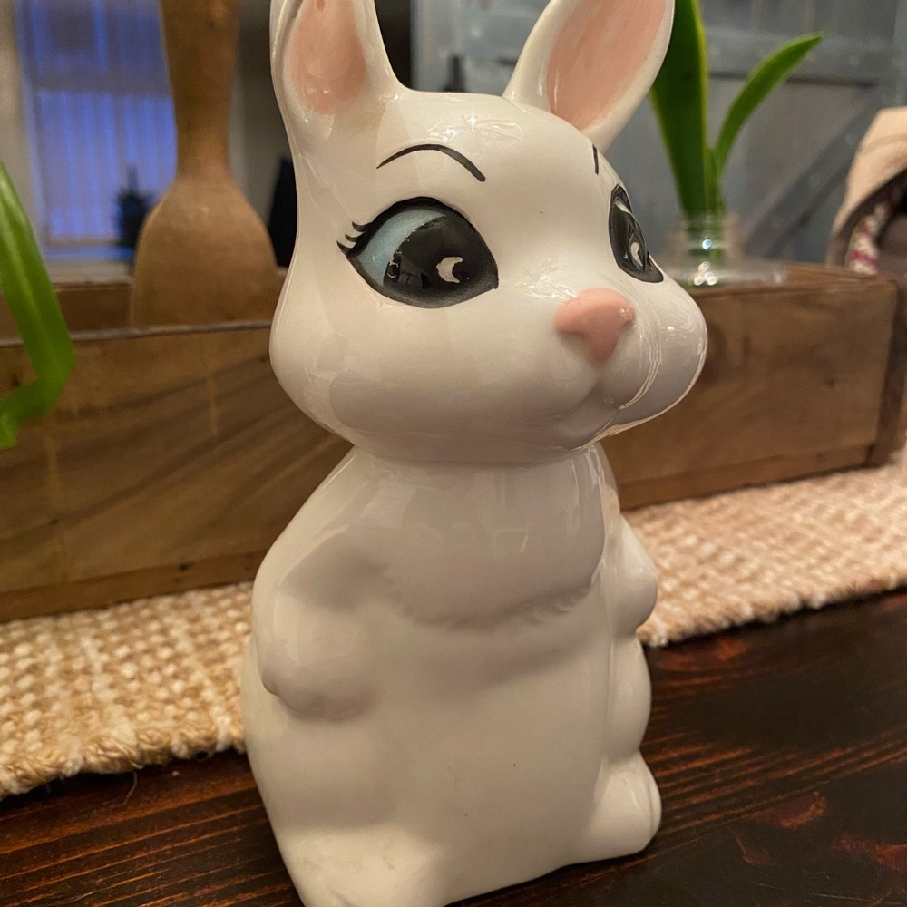 Vintage Big Eyed Bunny Figurine Ceramic Easter Rabbit Spring Decor - Picture 2 of 7
